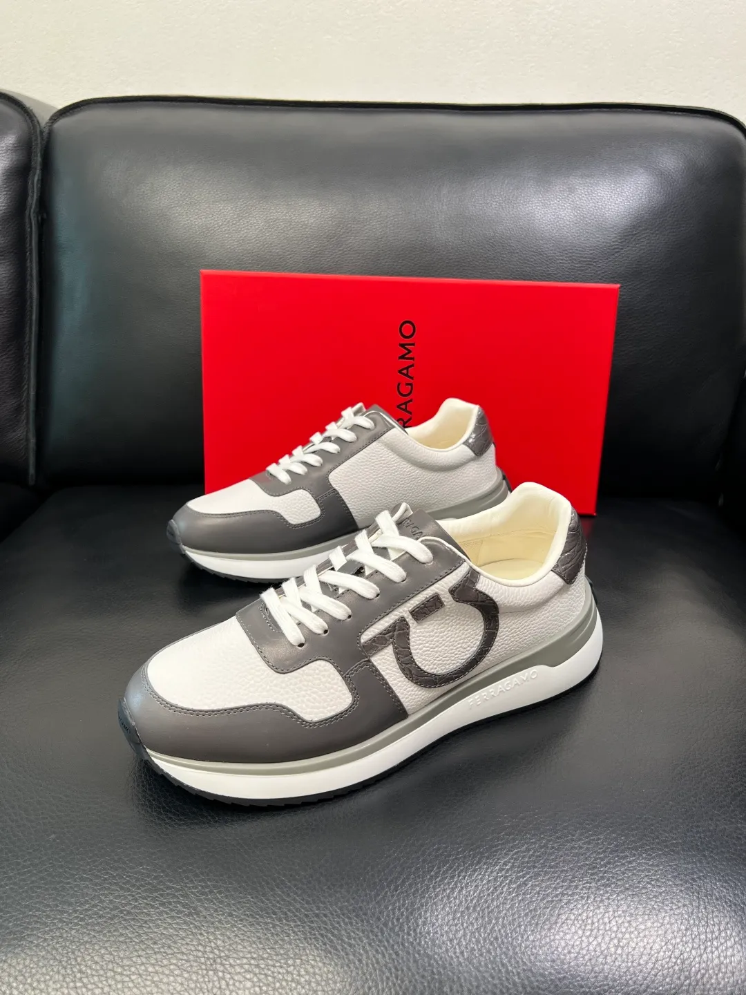 Men's shoes 💰840 Ferragamo High-quality top crafts Ferragamo counters sell original factory configuration at the same time, imported original cowhide from Italy, imported water-dyed cow lining, soles: original factory special original soles are super comfortable, original factory and single goods, welcome to compare at the same time at the counter, code number 38-44 (customized 45 46)